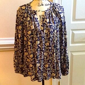 NWOT Old Navy a excellent condition floral long sleeve top size L